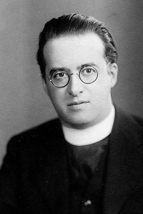 Portrait de Georges Lemaître